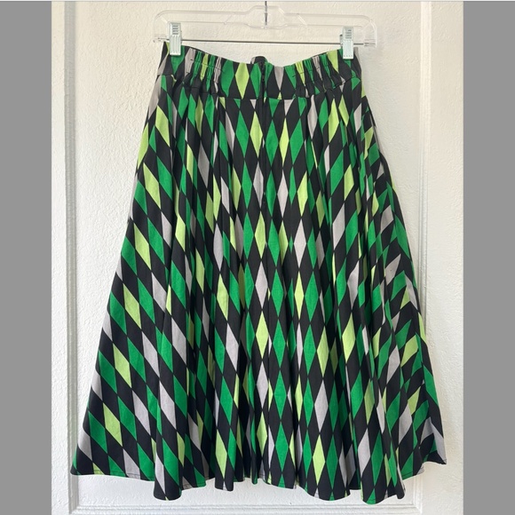 Size S Green Harlequin Skirt from Pinup Girl Clothing - Picture 3 of 5